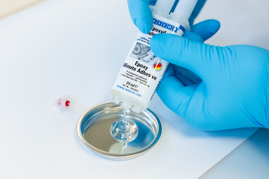 Epoxy Minute Adhesive | Uniwersalny, odporny na wysokie temperatury klej epoksydowy
