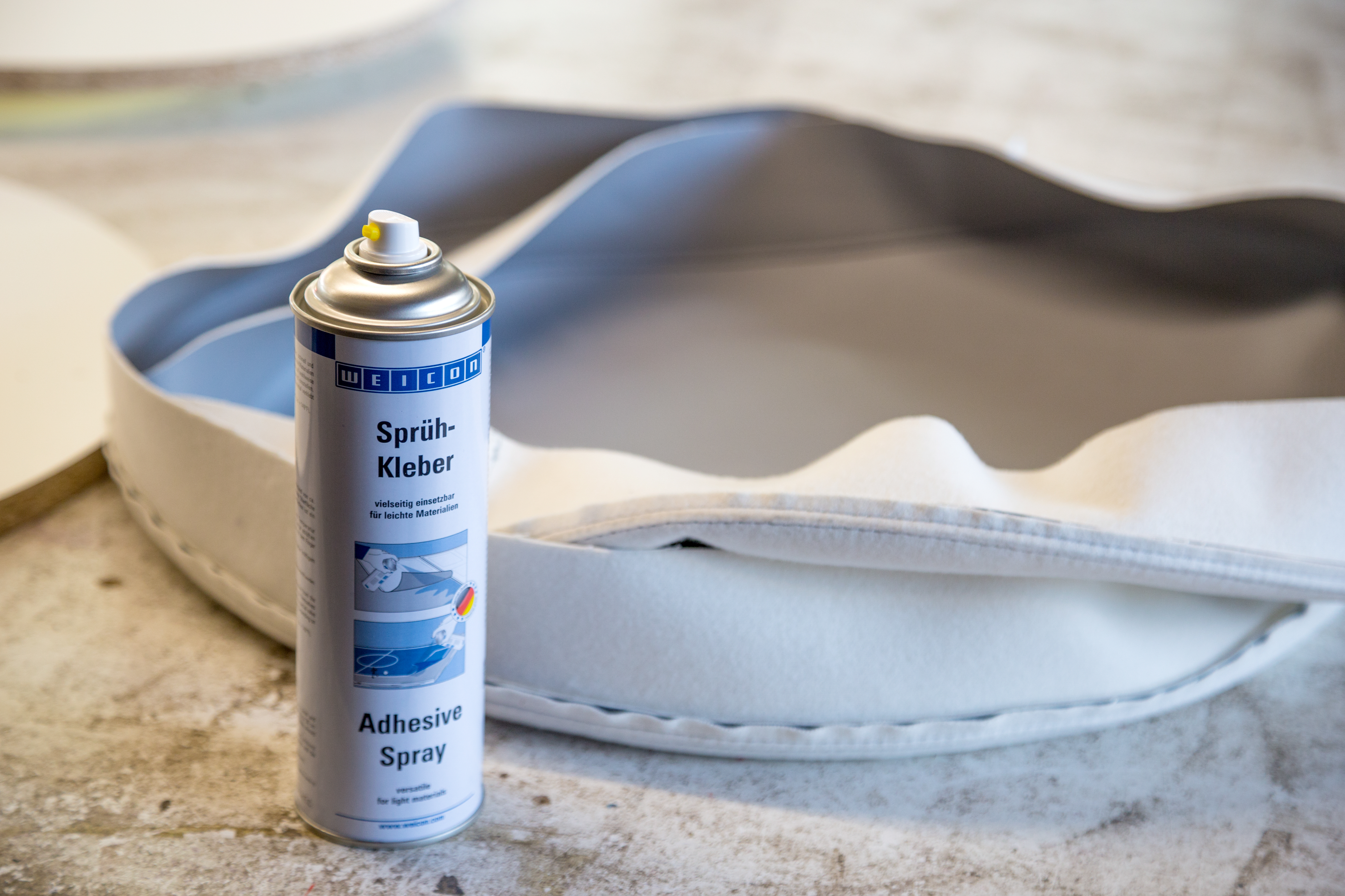 Adhesive Spray | Klej kontaktowy w sprayu, idealny do kartonu i papieru