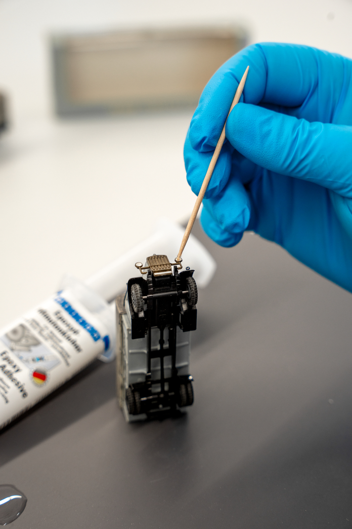 Epoxy Minute Adhesive | Uniwersalny, odporny na wysokie temperatury klej epoksydowy