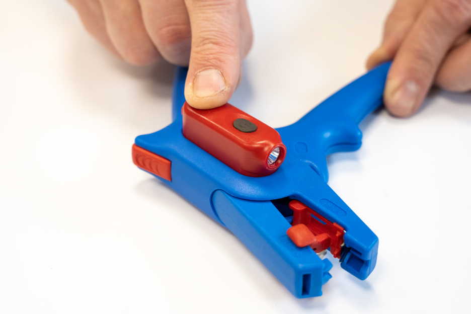 Szczypce do ściągania izolacji No. 5 zestaw LED