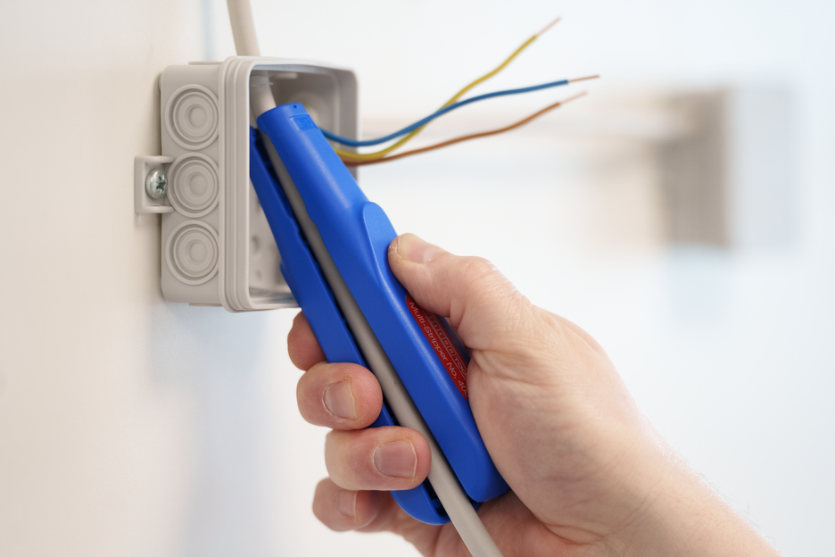 Ściągacz Multi-Stripper Nr 400 | multifunctional stripper I working range stripping 0,5 - 6,0 mm² / skinning 8 - 13 mm Ø