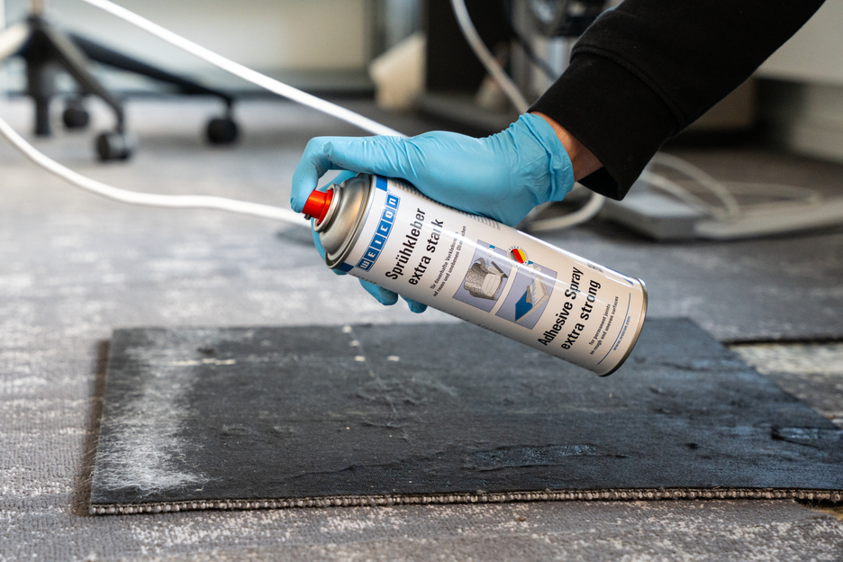 Adhesive Spray extra strong | Klej kontaktowy w sprayu do mocnego i trwałego klejenia filcu, sztucznej skóry i materiałów izolacyjnych