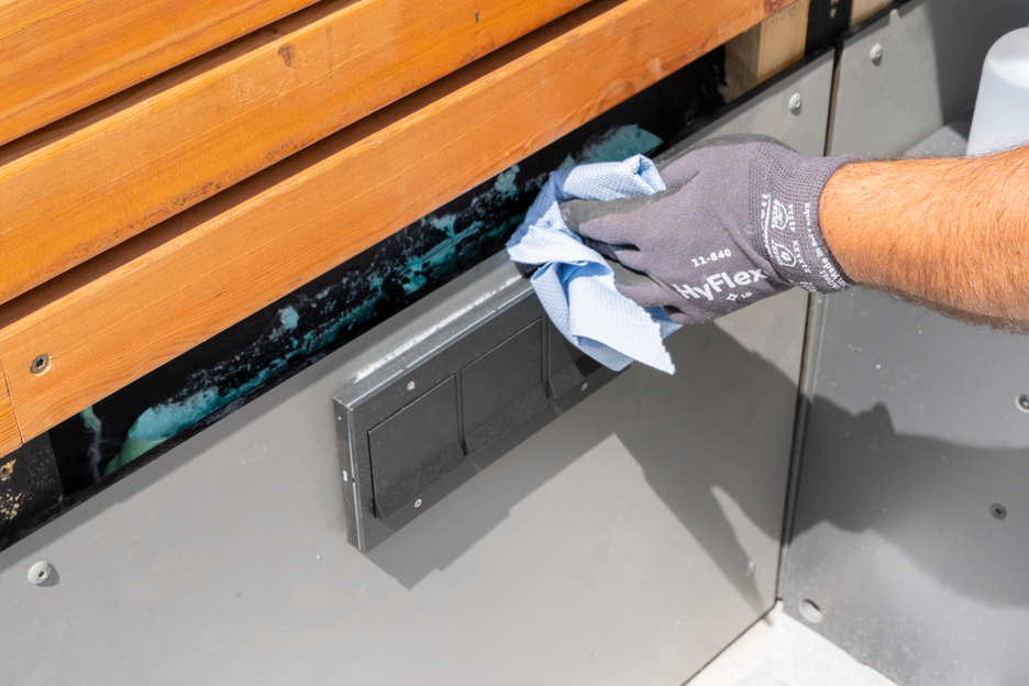 Sealant and Adhesive Remover | Rozpuszcza wszelkiego rodzaju pozostałości uszczelniaczy i klejów