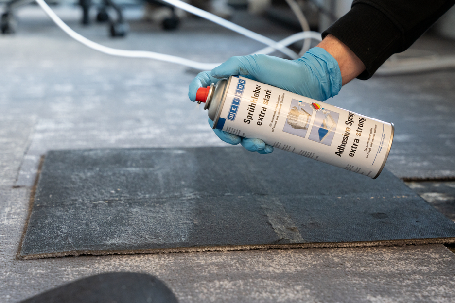Adhesive Spray extra strong | Klej kontaktowy w sprayu do mocnego i trwałego klejenia filcu, sztucznej skóry i materiałów izolacyjnych