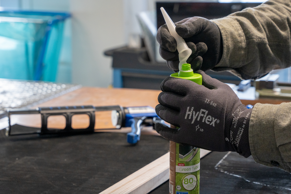WEICON Green Tube Assembly adhesive | Mocny, uniwersalny klej do użytku wewnętrznego i zewnętrznego