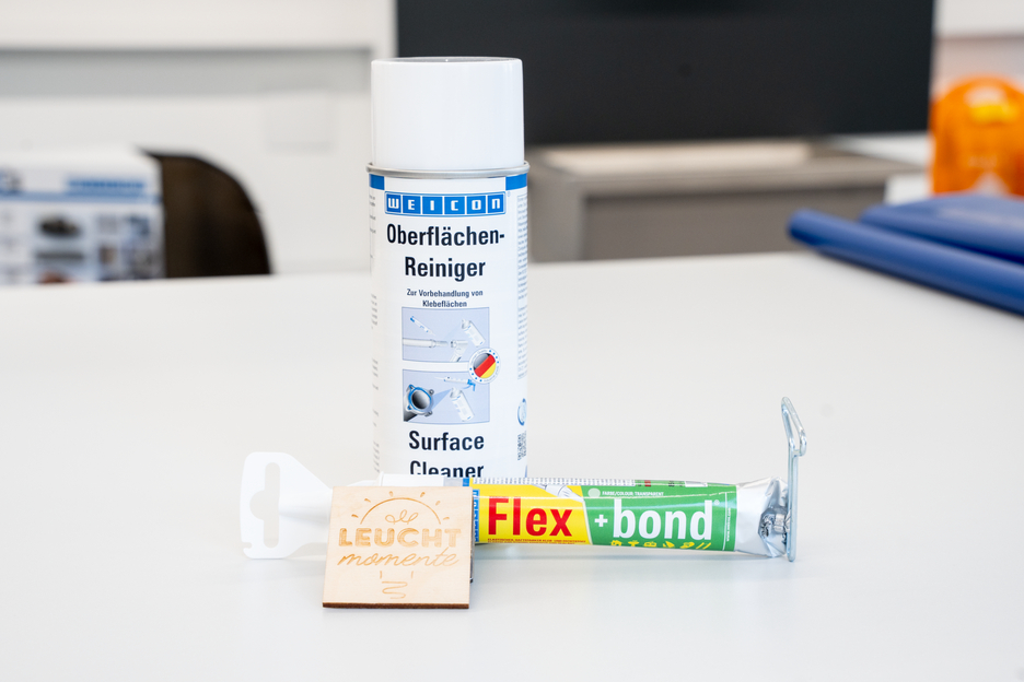 Flex+bond® | Trwale elastyczny klej i uszczelniacz