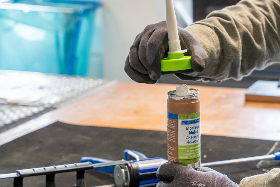 WEICON Green Tube Assembly adhesive | Mocny, uniwersalny klej do użytku wewnętrznego i zewnętrznego
