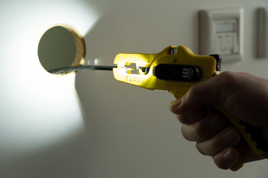 Szczypce do ściągania izolacji No. 5 Solar Pro zestaw LED