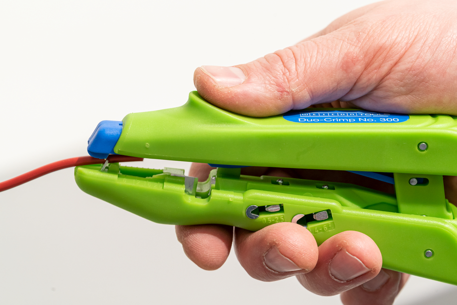 Duo-Crimp No. 300 Green Line