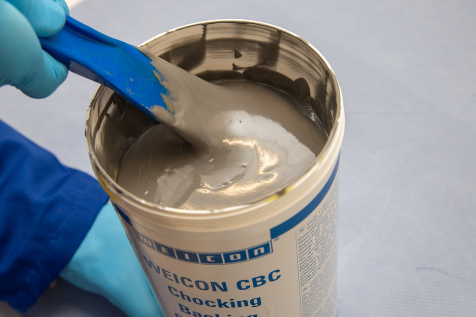 WEICON CBC | System żywic epoksydowych wypełnionych aluminium do zalewania i wypełniania szczelin, z certyfikatem ABS